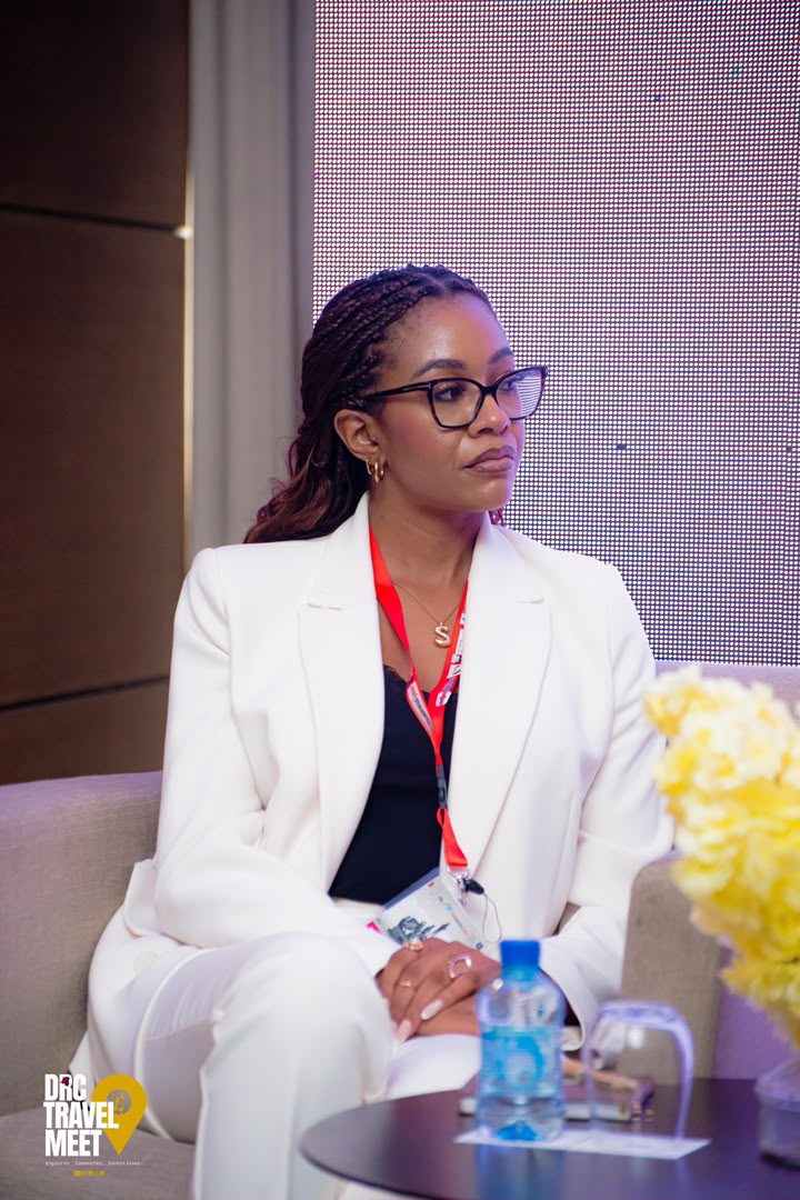 Drctravelmeet's tweet photo. #Panel | Jour 1 - Panel 2 : « Culture, Creativité & le Branding des destinations africaines »
Il a été question de discuter sur Comment construire une image internationale forte de la RDC ?
Quid de la créativité et identité des destinations, le storytelling et image de l'Afrique. https://t.co/cYvVZsdTtM