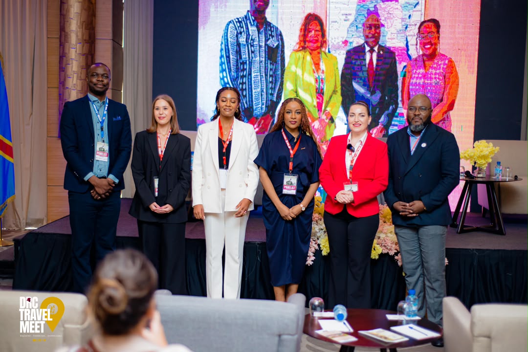 Drctravelmeet's tweet photo. #Panel | Jour 1 - Panel 2 : « Culture, Creativité & le Branding des destinations africaines »
Il a été question de discuter sur Comment construire une image internationale forte de la RDC ?
Quid de la créativité et identité des destinations, le storytelling et image de l'Afrique. https://t.co/cYvVZsdTtM