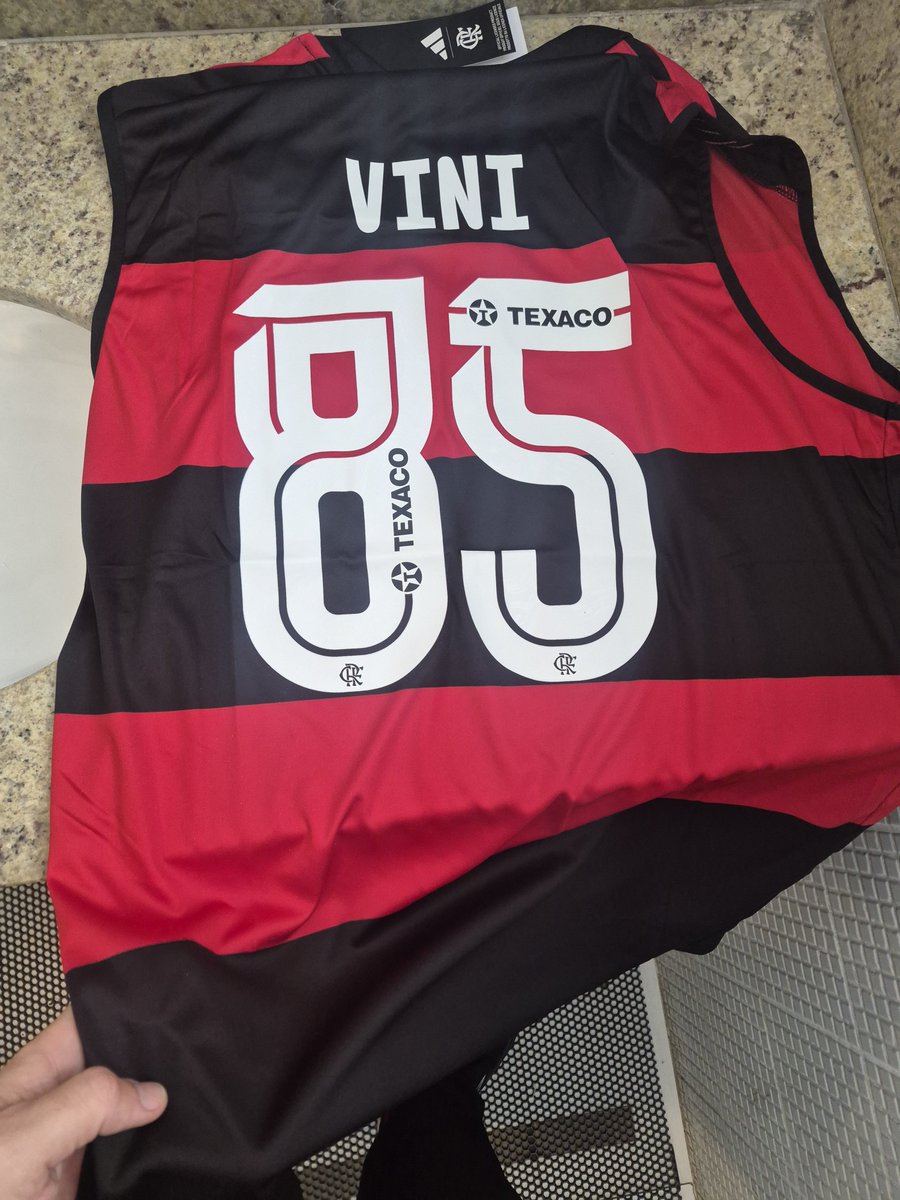 PersonalVinny85's tweet photo. Ai @cesarcrfk chegou hj! Ate antes do prazo 🙏🏻❤️🖤 peguei num link q tu mandou ai outro dia...tava foda de aparecer essa camisa https://t.co/HAV1iaRTxx