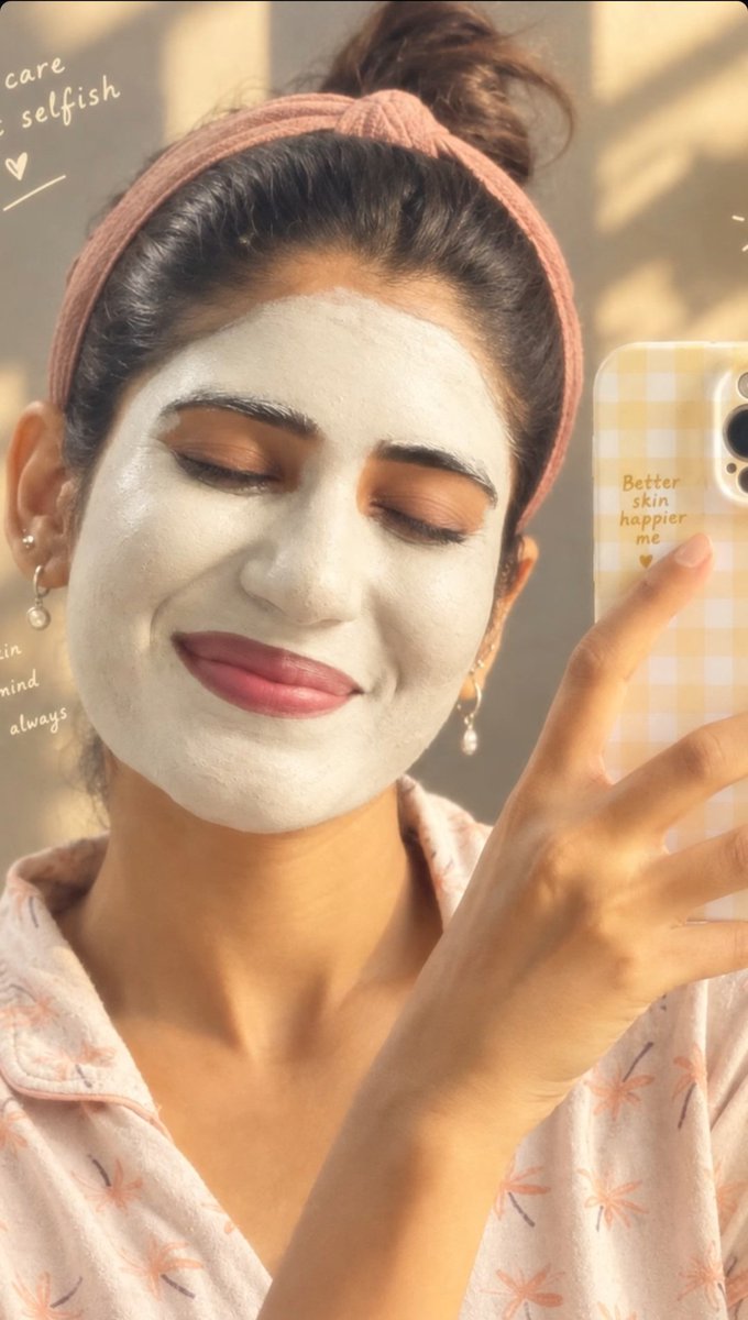 RochiNandamuru's tweet photo. Bhindu Chowdary Nathukki...🥰🥰🥰 #Wednesdaycrash #BindhuChowdaryNathukki #భిందుచౌదరినత్తుకి #kruneeka #TollywoodActress #TollywoodBeauty #Trending #X #Telugubeauty #TeluguInfluencer https://t.co/BUtvvn6NXj
