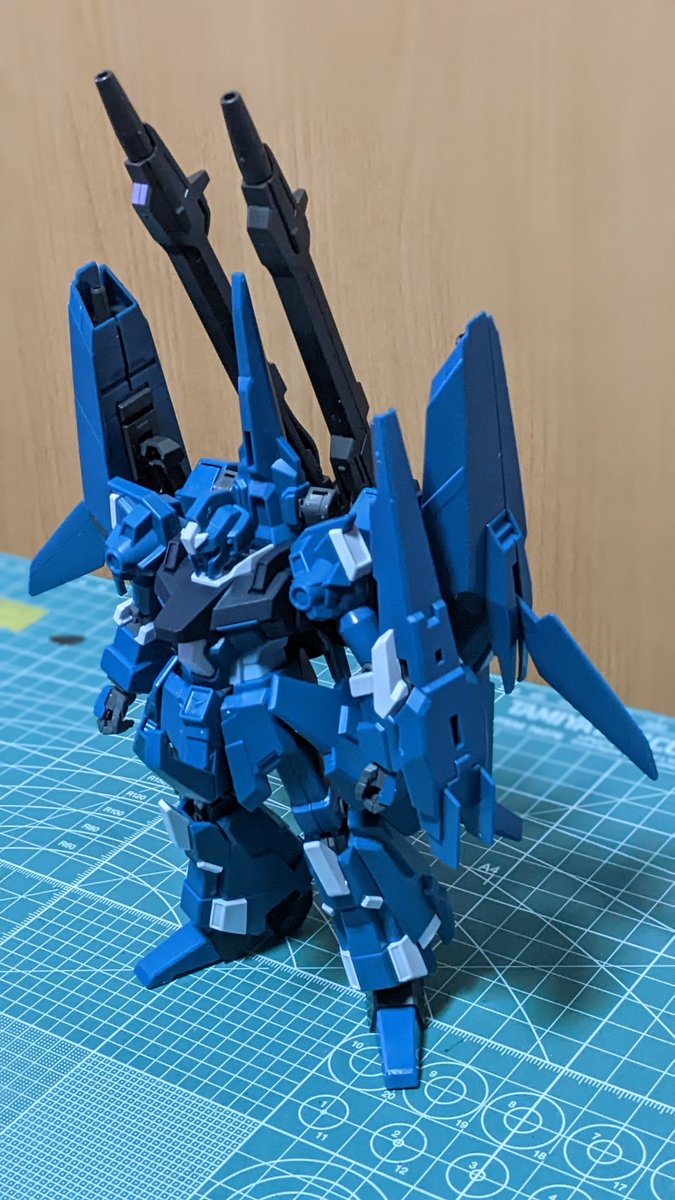 Yosuke_msm07s's tweet photo. AI面白いねって話

仕事中にAI使ってガンプラの塗装案を考えているんですが、
こんな配色はどう？って聞くと、
「メチャメチャありです」や
「むしろ結構アリです 」
とか返してくれる。あんたそんな日本語も使えるのね…

これから塗装するリゼルもAI使って配色考えてます😜
#ガンプラ
#AI面白いね https://t.co/4rEmEtLeBp