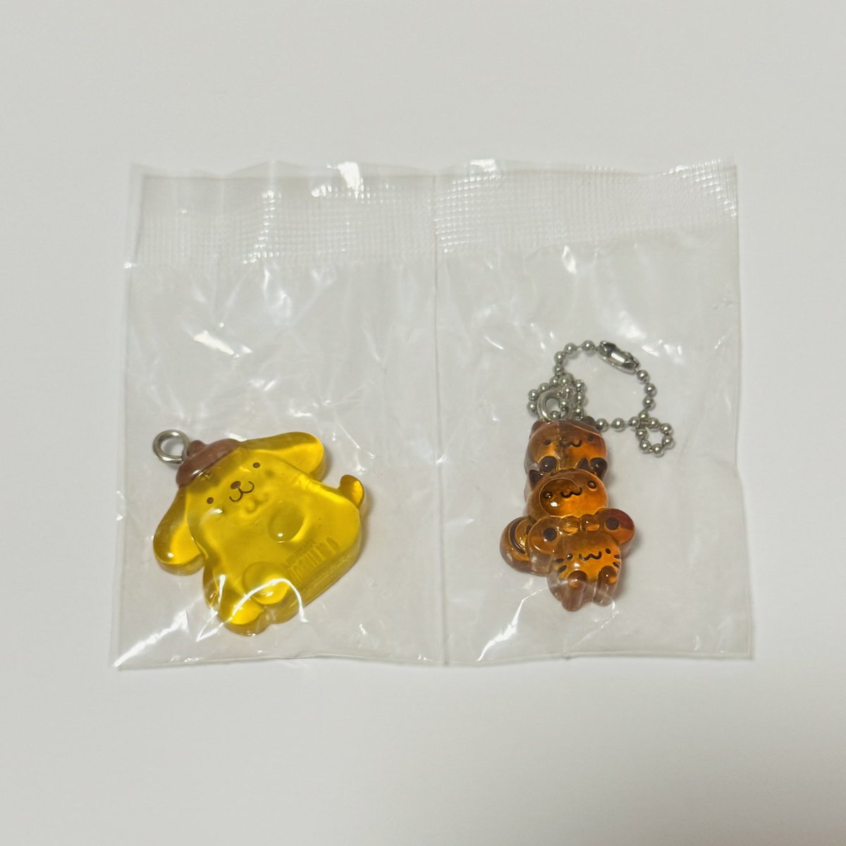 _rnern_'s tweet photo. 【交換】
サンリオキャラクターズ
なかよしドロップチャーム ガチャ カプセル

譲）ポムポムプリン＆チームプリン
求）ハローキティ&amp;ハローミミィ
      リトルツインスターズ(キキララ)

池袋手渡しor郵送での交換を希望です。
求は優先順なくどちらでも歓迎です。 https://t.co/xwBhOFFKLk