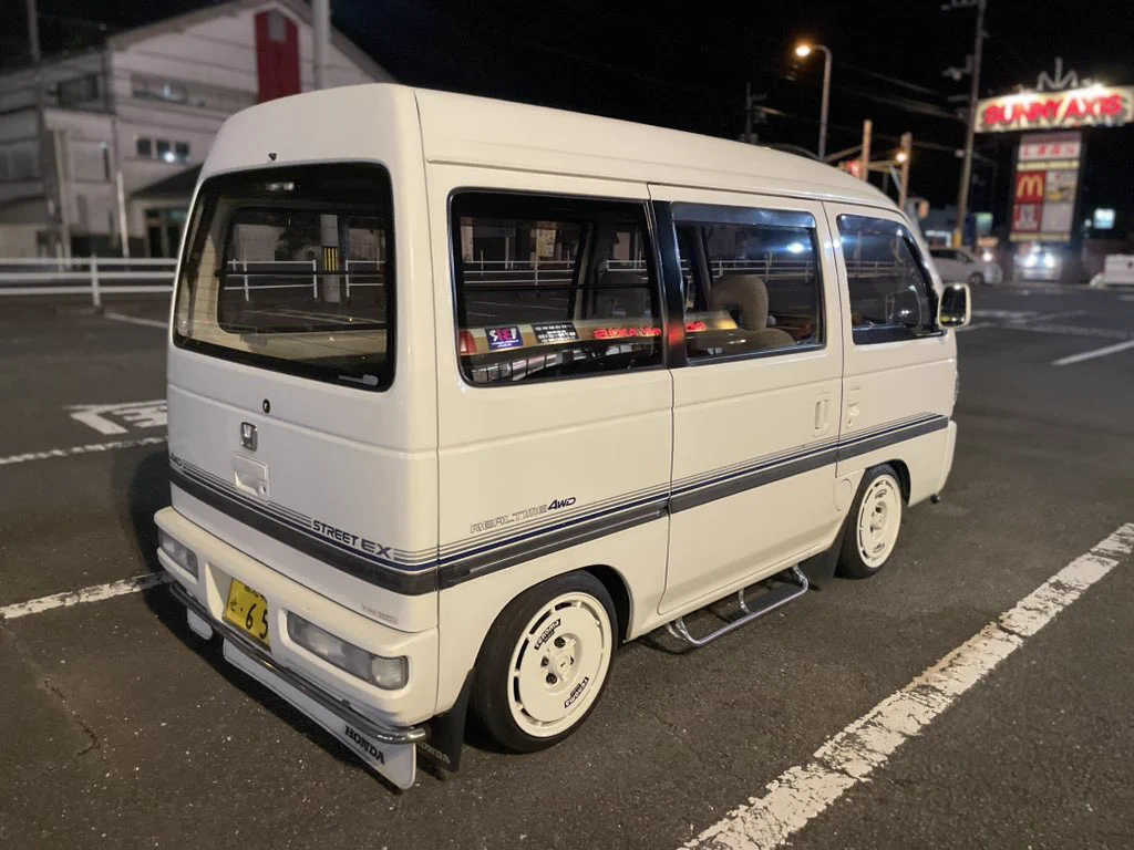 トシ on X / X