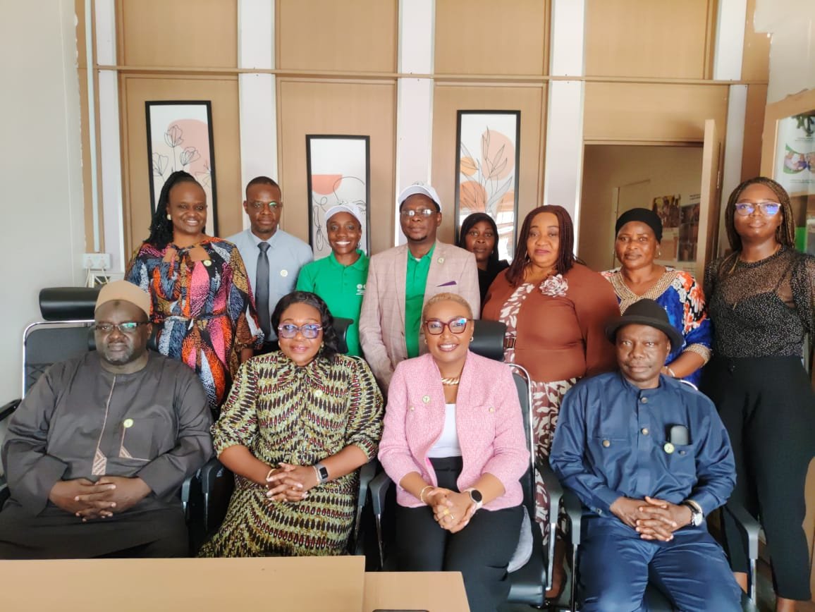 SwissBitto's tweet photo. OPHTHALMOLOGICAL SOCIETY OF NIGERIA (OSN) COURTESY VISIT TO THE COORDINATOR @NEHP_FMoH - DR. OTERI OKOLO @oterity

Signed, Dr. Sewuese BITTO 
Public Relations Officer 
Ophthalmological Society of Nigeria https://t.co/73NnB5zMD1