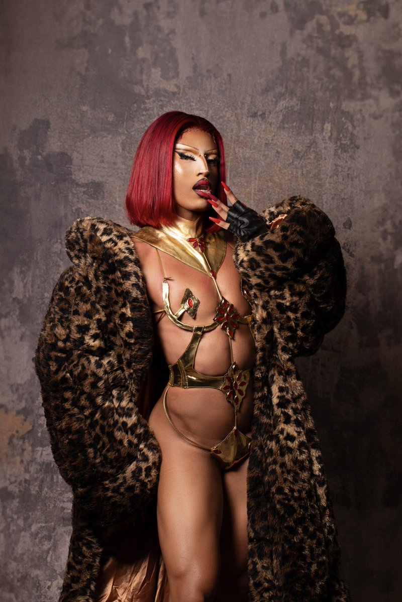 adora_black_'s tweet photo. In Drag // out of Drag https://t.co/LHI2TiQddX