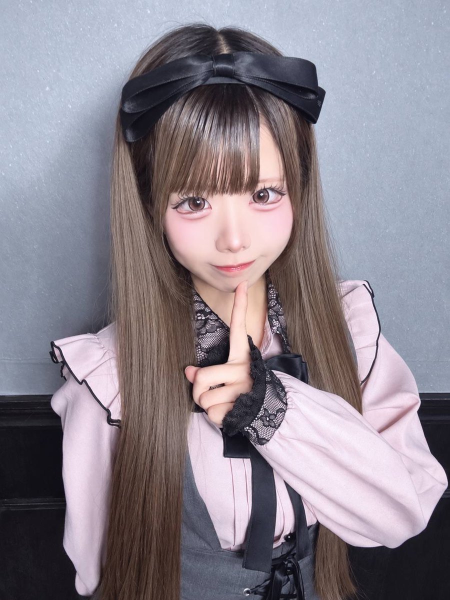korune_al's tweet photo. 今日から入りました！🎀
新人のこるねです！🐈‍⬛

9/18(金)18:00~22:00
9/20(日)13:00~22:00
9/21(月)13:00~22:00

今日から上記期間中ツイッターフォローしてくれた方��限定3名様飲み放題半額です🌟お待ちしてます！✨

@andlove_akb https://t.co/ga95029esa
