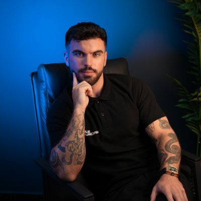 Abhii_FX's tweet photo. Who’s your favorite🤞🏼and cute 🥰 FUTURES prop CEO?👀

MFFU   CEO - @MattLeech 💀
TDFY    CEO - @BrettSimba 🙃
LUCID  CEO - @ajtradinglucid 🤫
BGF      CEO - @seanbaint 🫣

 LET’S SEE WHO THE COMMUNITY LOVES THE MOST!👇🔥

#Abhifx https://t.co/ZgNmHQz3sr