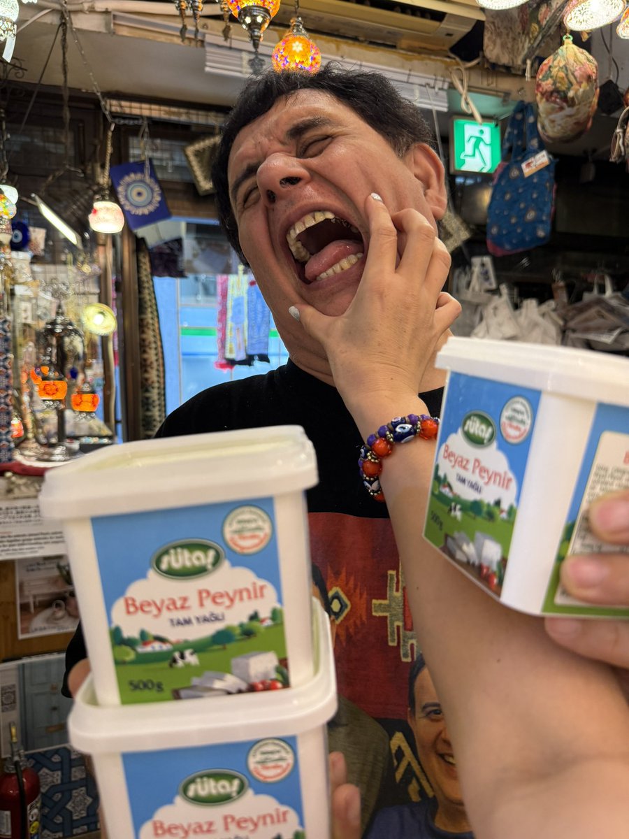 zakuro_tokyo's tweet photo. 「連休だしチーズ注文したほうがイイヨネ？」
やめんかBOKENASUこれ以上増やしてどないすんねん🔥👹 https://t.co/IeNRW0DoFa