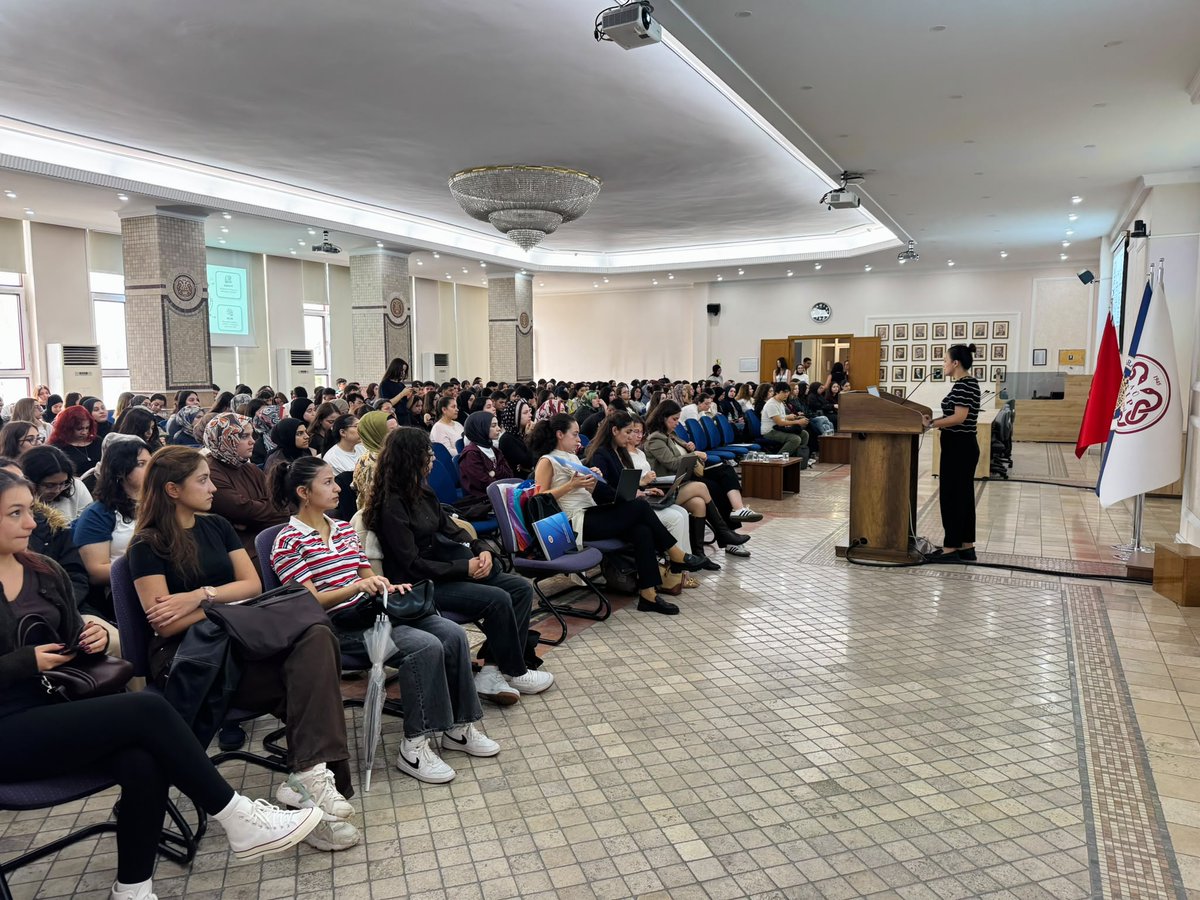 AnkaraTTO's tweet photo. Ankara Üniversitesi Teknoloji Transfer Ofisi Koordinatörlüğü olarak, Uyum Haftası programı kapsamında Hemşirelik Fakültesi öğrencilerimize koordinatörlüğümüzün faaliyetlerinden bahsettik.
@AnkaraUni
@necdetunuvar
#GezenTTO https://t.co/EUWEYJ3UQ1