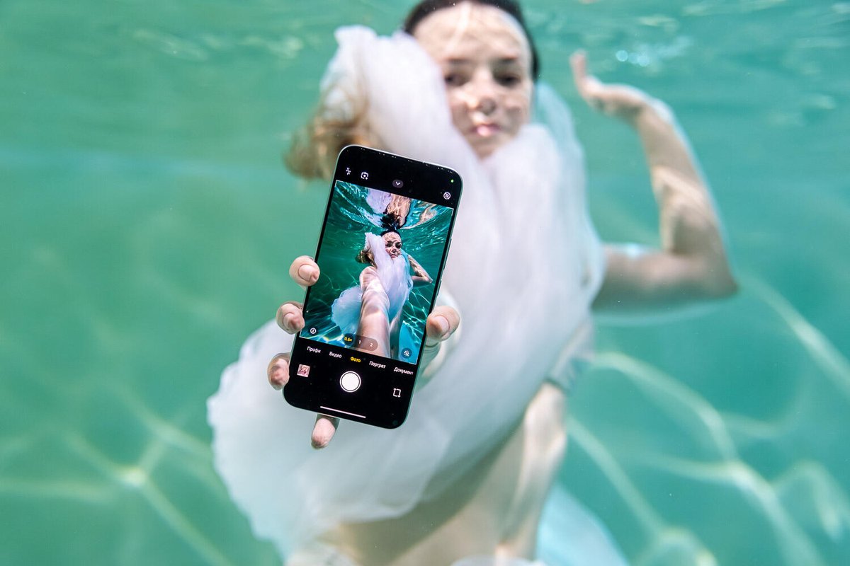 demidovich_film's tweet photo. @Xiaomi × me 🤘  

A collaboration: Xiaomi invited me to put the new Redmi Note 17 Pro to the test 📱🌊  

It shoots underwater. The result is below 📸 https://t.co/VlRaLMhXCp