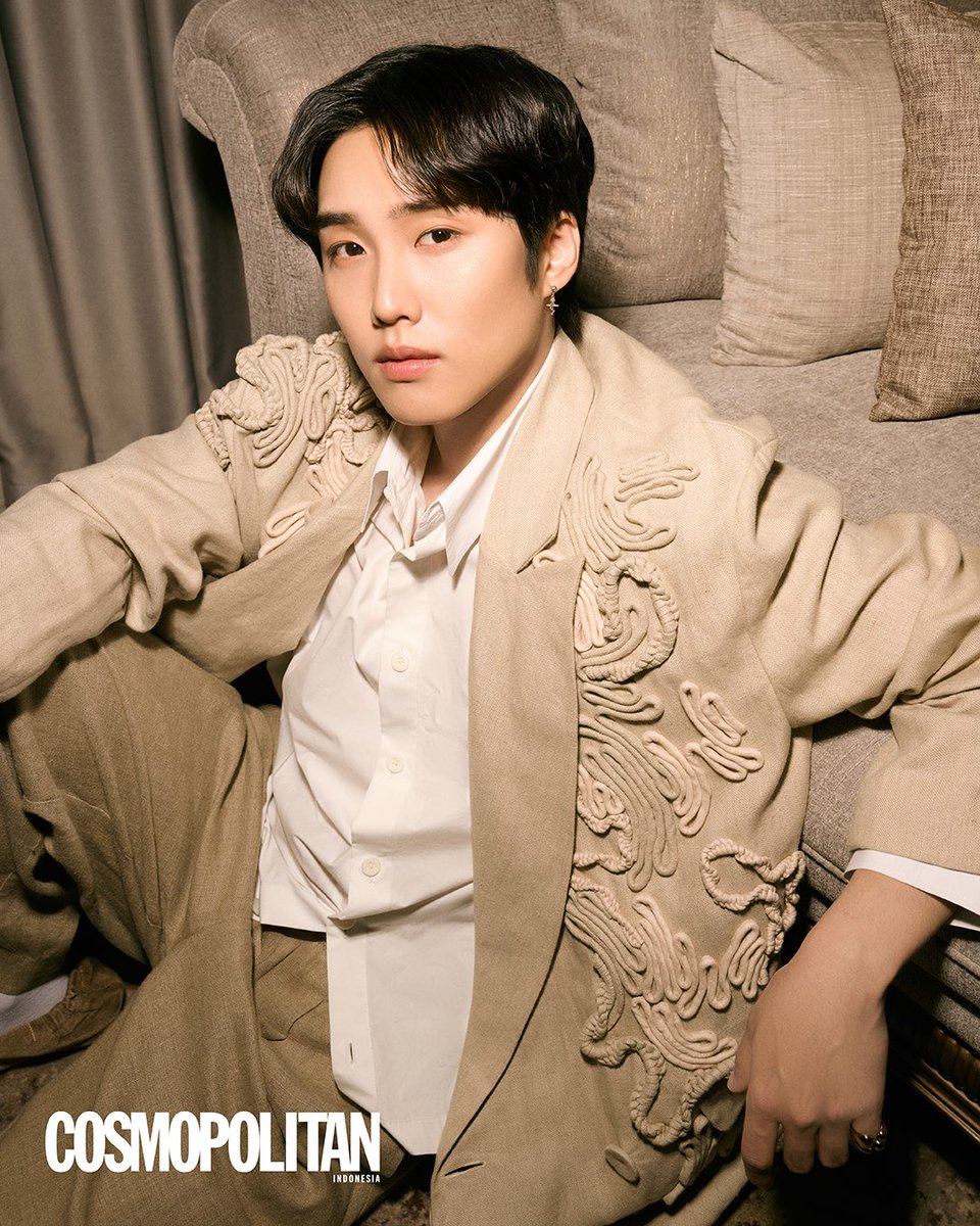 dearjacobbae's tweet photo. JACOB for Cosmopolitan Indonesia 💕

https://t.co/Av9DU3iGFn

#JACOB #제이콥 https://t.co/s2gjvEAaXh