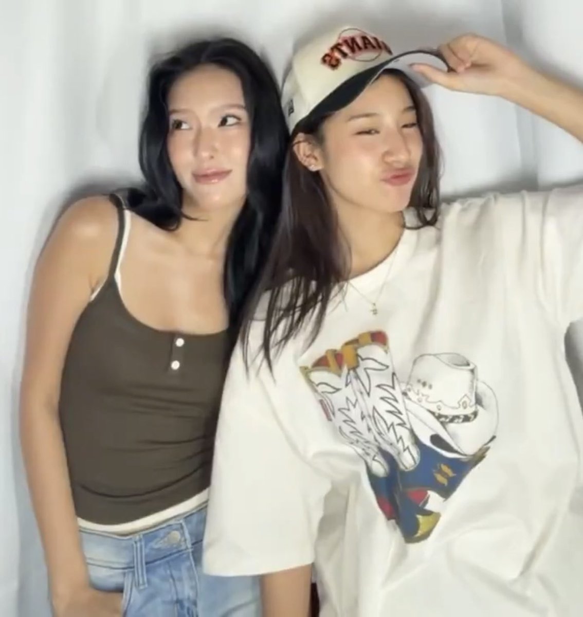 madentryy's tweet photo. นี่สินะ พี่สาวคนสวยกับหมาเด็ก >< https://t.co/rkAvam24oA