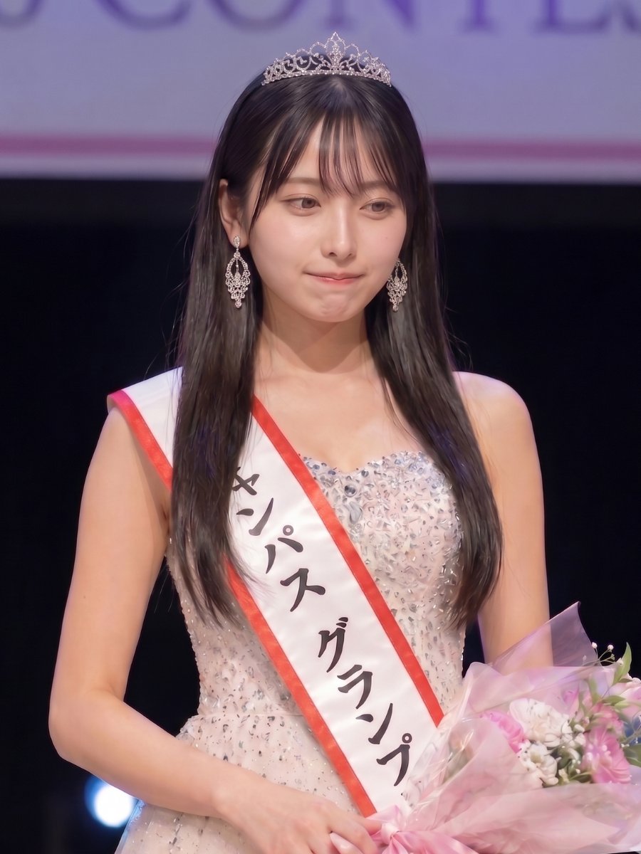 Lia6f1's tweet photo. ミスコン準グランプリの八〆撮りキタァァぁぁぁ！ｗｗｗ https://t.co/lI5ZCQY2Jp