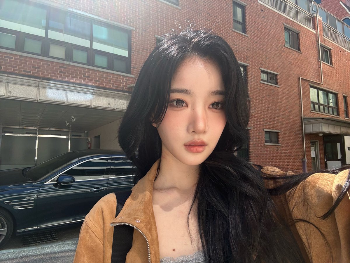 kimyooyeonfeed's tweet photo. 💌  COSMO Talk update 260917 https://t.co/eQTE0K8m9u