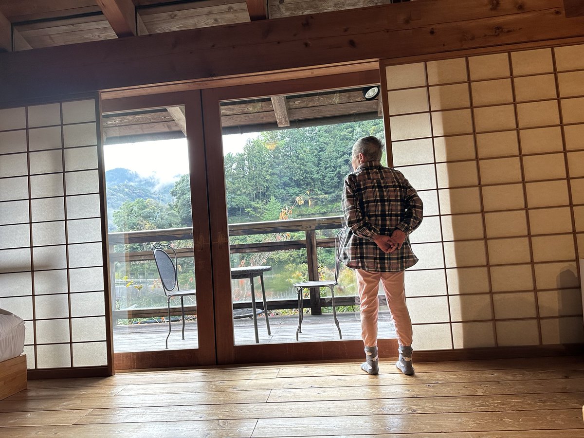 MayaS2x's tweet photo. 人がよーけおる場所で住むと
季節を感じられる場所に出かけんと
自然の見頃や感性が
わからんよーなるし段々と失われてく。

嫌やわぁ。... https://t.co/qkCAqYKIpJ