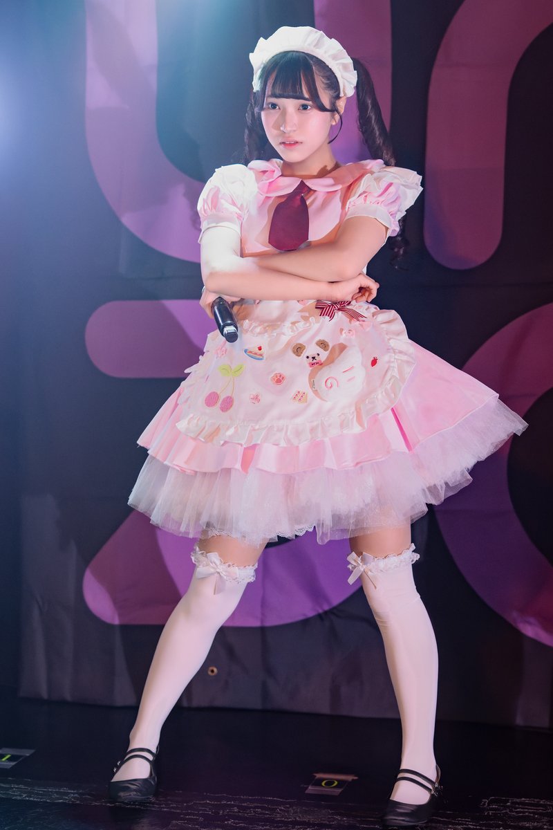 11eyru0g's tweet photo. メイド衣装に巻き巻きの髪がとても可愛いかった🥰
#UNDO
#みてみてこのほのたん https://t.co/VxuCzuiEbb