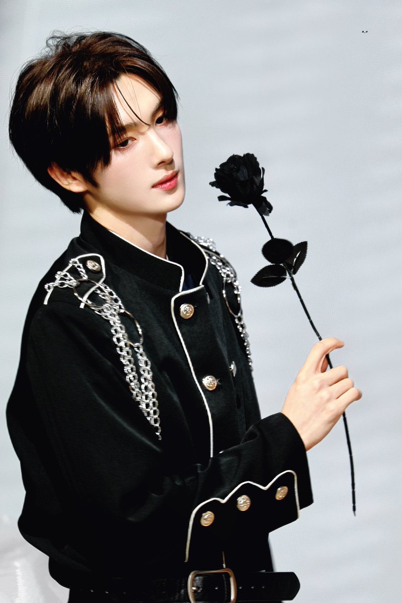 EH2525_'s tweet photo. 왕자님 ・・・・・・・・・・・ （土下座） https://t.co/WkGXEUcUkB