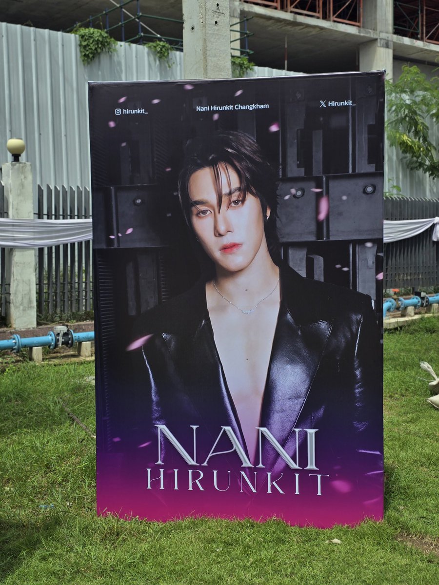 sknn2228's tweet photo. ทุกคนนนน 😭😭😭😭😭 โปรเจกต์ของพวกเรา ติดตั้งเรียบร้อยแล้วนะคะ สวยมาก ใครแวะไปงานคอนอย่าลืมถ่ายรูปติดแท็กกันนะคะ🩵🩷☁️🌸
#SkyNaniSToTheNFanconLIVE 
#SkyNaniSToTheNFancon
#SkyNani #สกายนานิ 
@skywongraveee @Hirunkit_ https://t.co/gE4LdbzMvx