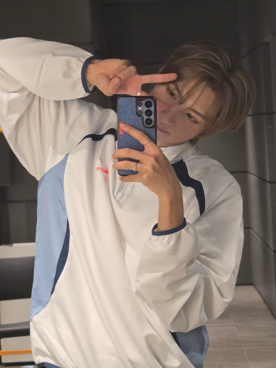 TWS__YOUNGJAE's tweet photo. 힘내요

#TWS #투어스  #トゥアス  
#YOUNGJAE #영재 #ヨンジェ https://t.co/AQbq0sn8kz