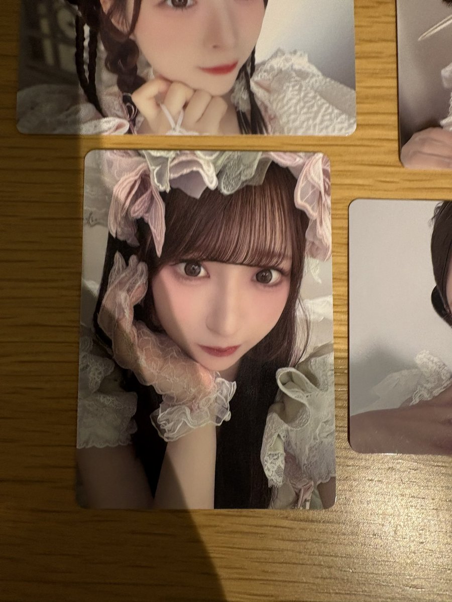 kurageemi's tweet photo. @o_ka0804h 検索から失礼します
こちらの桜庭を所持しているのですが、川本と交換可能でしょうか？
郵送希望です https://t.co/SHQV9ky1zp