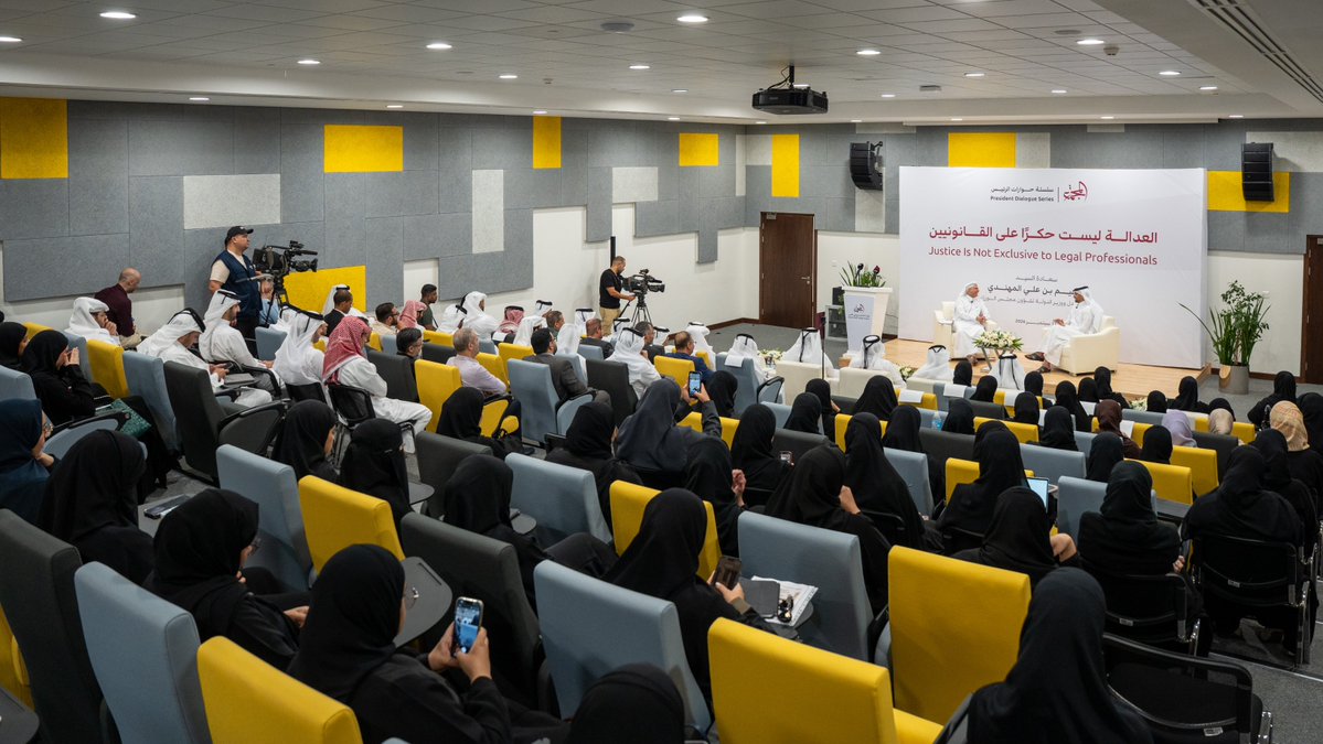 CommunityCQ's tweet photo. تنطلق الآن جلسة جديدة ضمن سلسلة حوارات الرئيس بعنوان «العدالة ليست حكرًا على القانونيين»، حيث نستضيف سعادة السيد إبراهيم بن علي المهندي وزيرالعدل ووزير الدولة لشؤون مجلس الوزراء
#مجتمعنا
#CommunityCQ https://t.co/209YUB7dMa