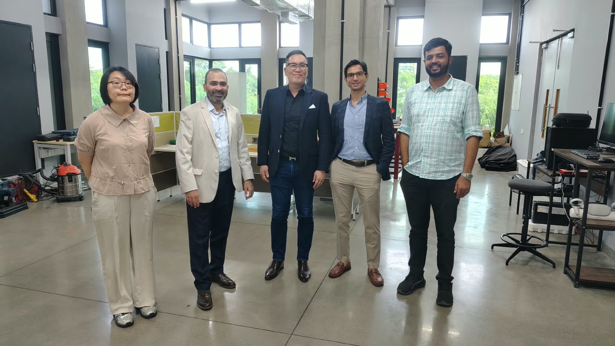 iTICIncubator's tweet photo. Samsung Ventures visits iTIC, IIT Hyderabad!

An insightful interaction on iTIC’s deep-tech ecosystem, startups, emerging technologies &amp; collaboration opportunities.

Exploring stronger connections between Samsung and iTIC’s innovation ecosystem. https://t.co/GdHJlLXouo
