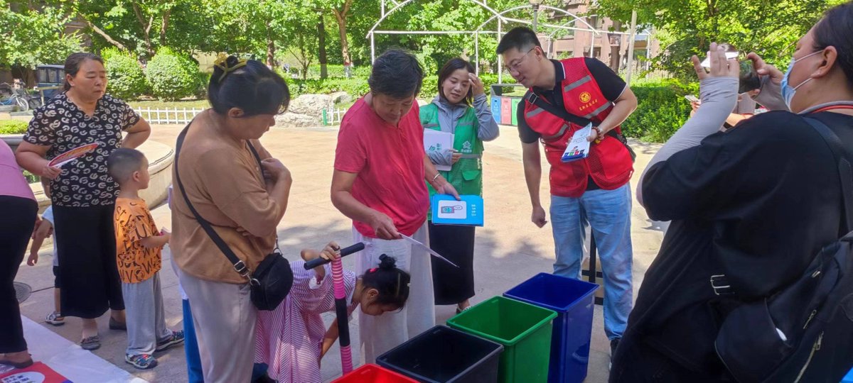alinf830141's tweet photo. Community Cleanup Day this Sat 9am at Central Park! Bring gloves u0026 your crew—free snacks included. Let’s spruce up our neighborhood together! https://t.co/EBTstiuwgO