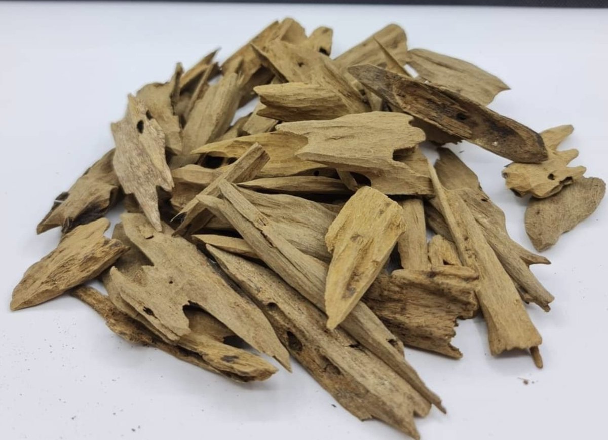 mashreq_me's tweet photo. Now offering all types of oud and incense from Vietnam, top quality and best prices.
 Contact us via WhatsApp.+201200005175 
Or via email mashreqcompany@gmail.com https://t.co/tnHakCaVnx