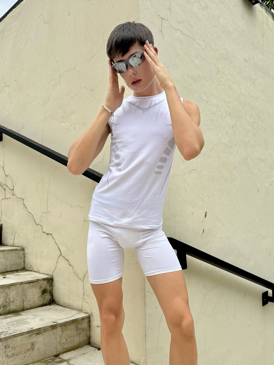colabentley's tweet photo. boy in white https://t.co/lje56S0y7o