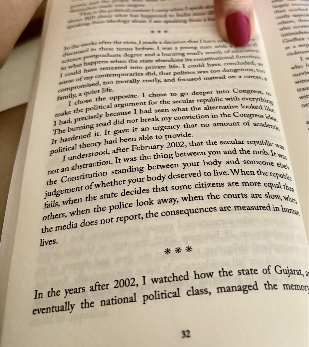 nandtara's tweet photo. #RootsOfResistance The Ideological Battle For India’s Soul - what a book you have penned @griglani 👏🏼👏🏼👏🏼

What a testament to the Indian National Congress’s raison d’être, leaving nothing unsaid about @INCIndia in language that is both impassioned and eloquent. 

A must read for every secular minded Indian.