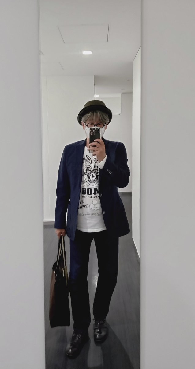 inachans's tweet photo. 今日のおじさんでした。 #ca4la #paulsmith #beams #tellason #whoopdedoo https://t.co/jQUZr1Meo8