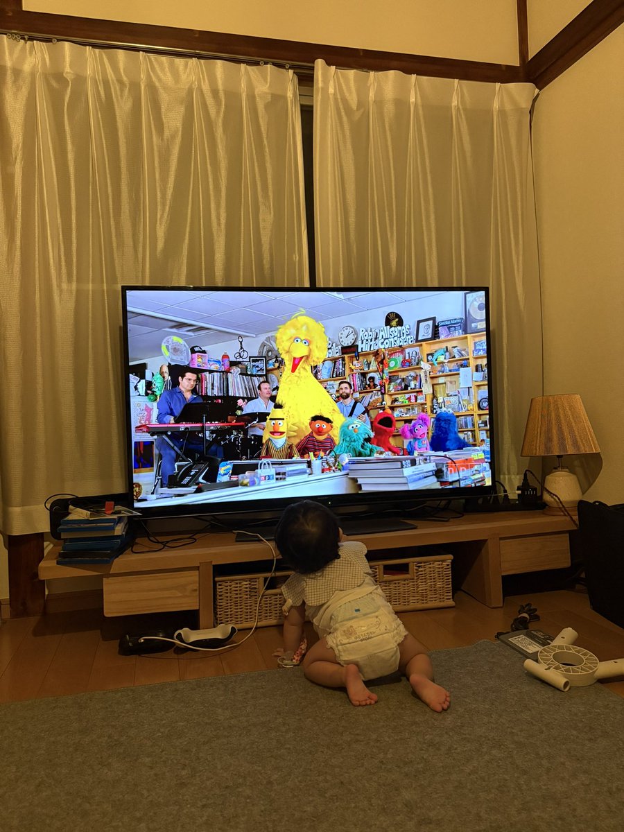 mimichan118's tweet photo. 朝から掃除しまくって雑草抜きまくってスリランカ料理食べて美味しいアイスコーヒー飲んで横浜でガチャガチャしてムービルにさよならして近所の立ち飲み少し寄って夕焼け見てYouTube見て寝かしつけ終えて今から自分の時間。なんでもない日だけどなんか良かったな。昨日と変わって体調もいいし。 https://t.co/MdjsvKZuUZ