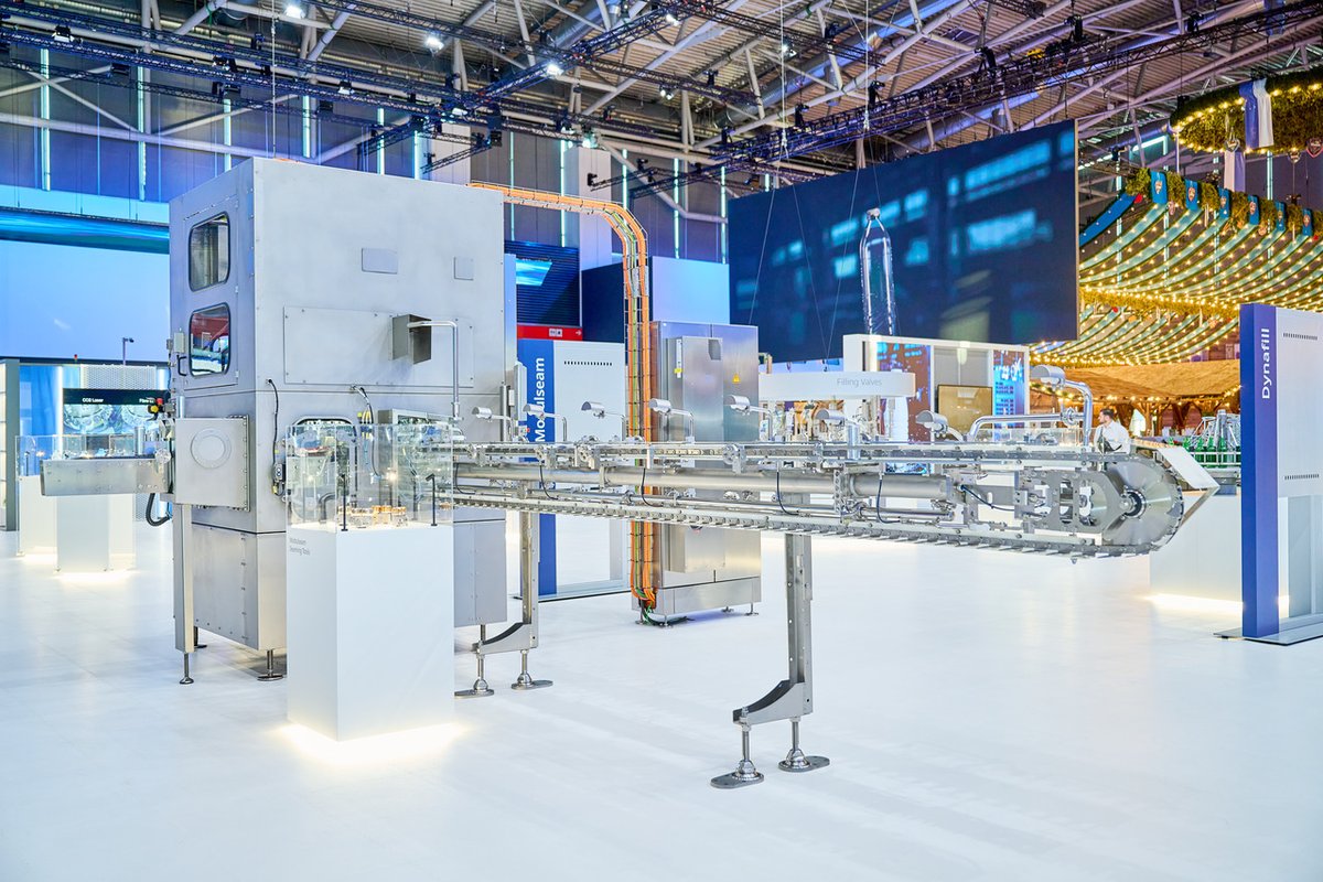 KronesAG's tweet photo. Where precision seals the deal. ππ₯«
Our Modulseam combines advanced seaming technology with maximum reliability, keeping your production flowing smoothly.
#Krones #KronesAG #Modulseam https://t.co/vHV1HKKbZ7