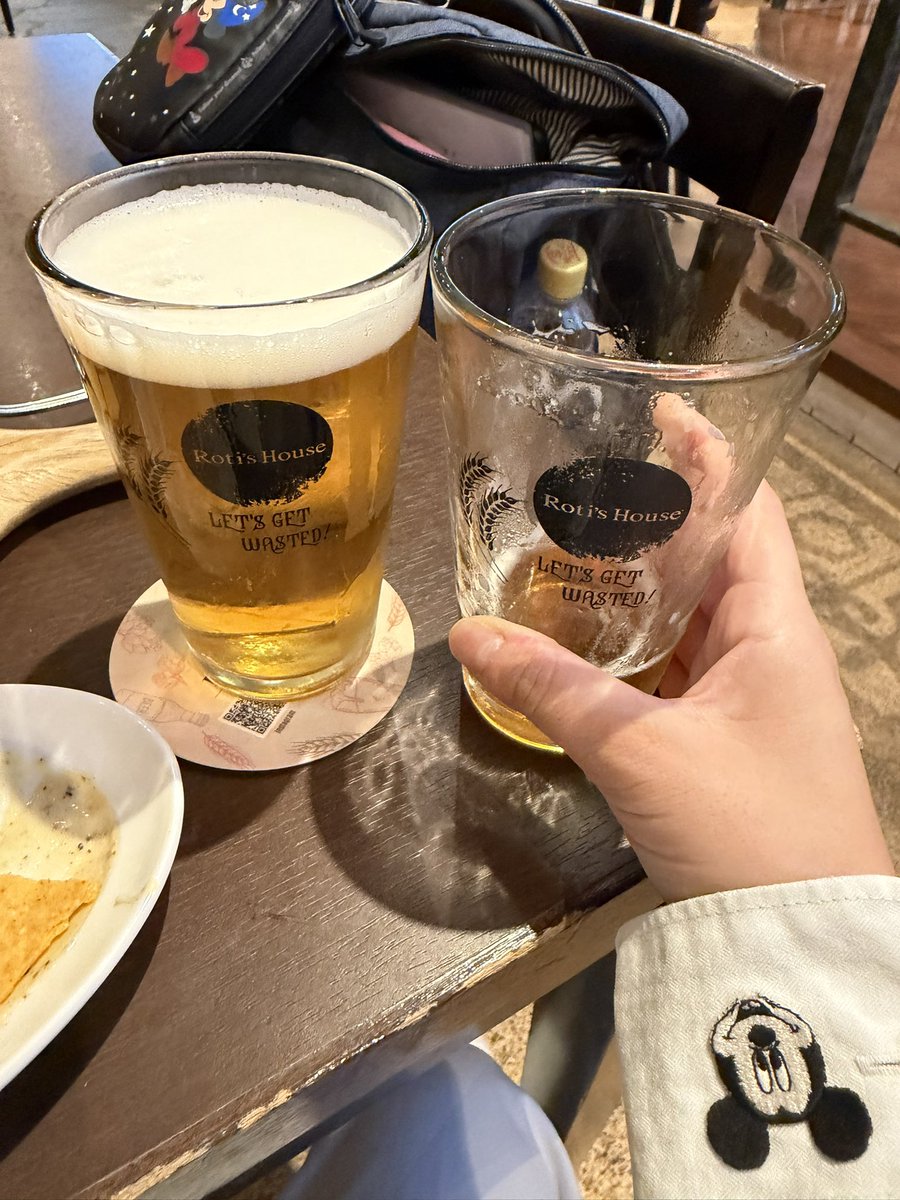 lucycatl5's tweet photo. 2杯目。瓶で家飲みより、生ビールはやはり美味い。 https://t.co/17kNYwQ0vs