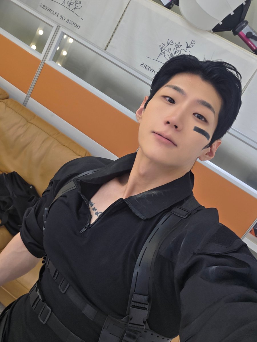 aodrns's tweet photo. 많이는 아니고 조금 바빴읍니다ㅎㅎ... 
피드 자주 올려볼게요! https://t.co/2xzDFIeGEJ