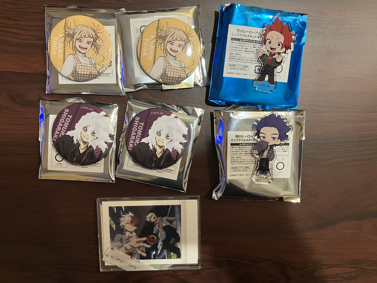 minorihalv's tweet photo. 【交換/譲渡】ヒロアカ まねきねこ 缶バッジ ミニキャラ アクスタ アクリルスタンド

求
定価+送料
特典 爆豪 轟
同異種 爆豪 轟

譲
○トガ 死柄木 心操 ○切島

○含むお取引優先
交換は1点から可です

譲渡は全て決めたいため、お返事に時間かかるかもです

都内手渡し プロフ記載
郵送可 https://t.co/1mkTFMt2VR