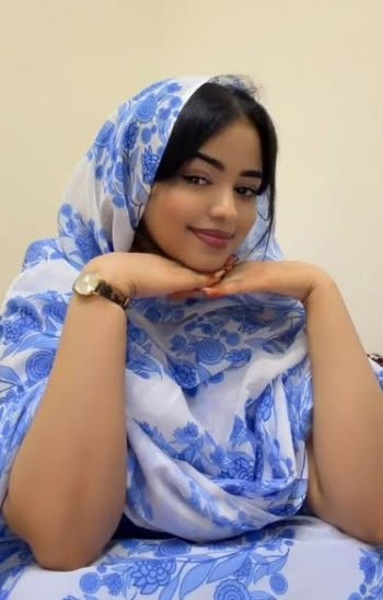 MentSherve's tweet photo. في ملامح المرأة الموريتانية حكاية صبر وفي ابتسامتها دفء وفي حضورها هيبة وأناقة جمالها لا يقتصر على المظهر بل يكتمل بالأصالة والقيم التي توارثتها جيلًا بعد جيل https://t.co/wDZmwMjJOx