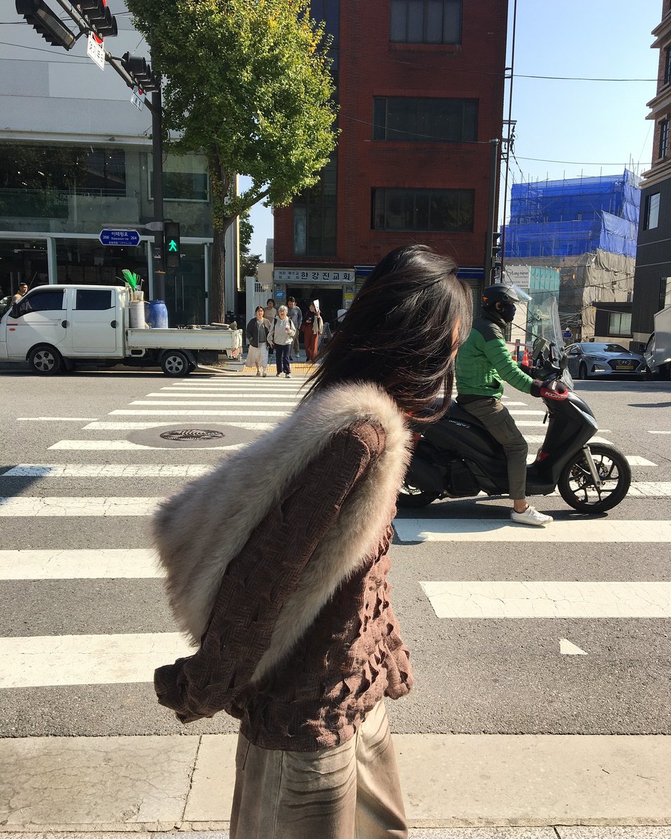 laaryjesus's tweet photo. Greetings from my side ✨ you are stronger than you think and today is full of possibilities. 🌸
kriyw https://t.co/M2vuDGkHdK