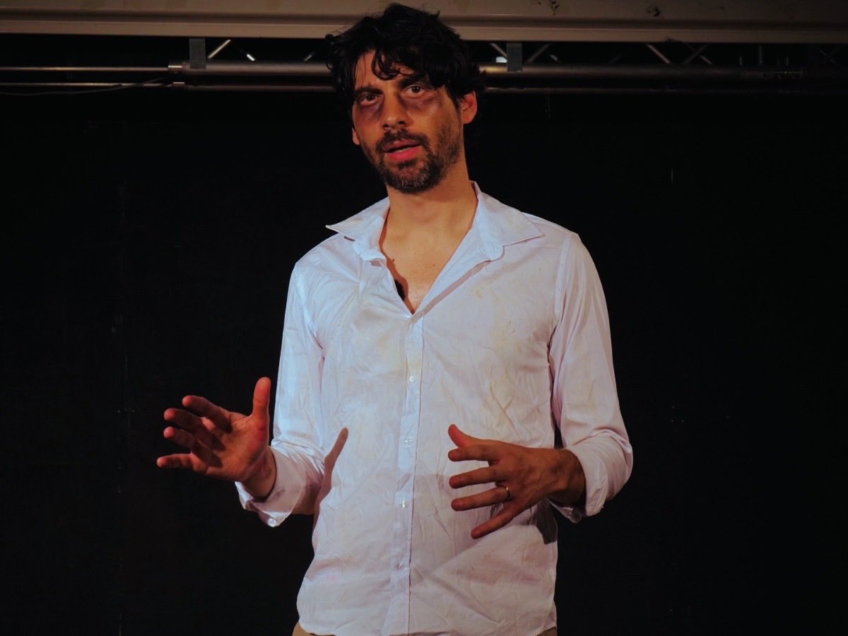 AngeloSateriale's tweet photo. La stagione invernale comincia in anticipo e con “Le Botte”. Addirittura dal Trentino-Alto Adige! Sabato 19 settembre, al meraviglioso Festival Intermittenze di Riva del Garda, grazie ad @angelobilotti, sarò sul grande schermo in una proiezione davvero speciale. https://t.co/2V6U1RBnwf