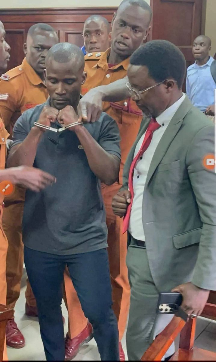 markElisheba's tweet photo. Obusibe bugwa,welcome back Bobi young. https://t.co/gKs0HVxw6h