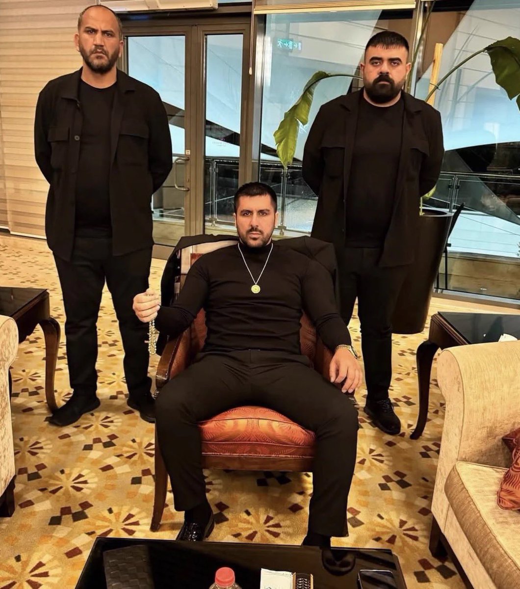 gossipmagazinn's tweet photo. Çağla Öz: “Vanlı Kara Haydar’dan ilk başta hoşlanmamın sebebi arabası ve korumalarıydı bu sayede dikkatimi çekti.” https://t.co/KNYzyFIQfP