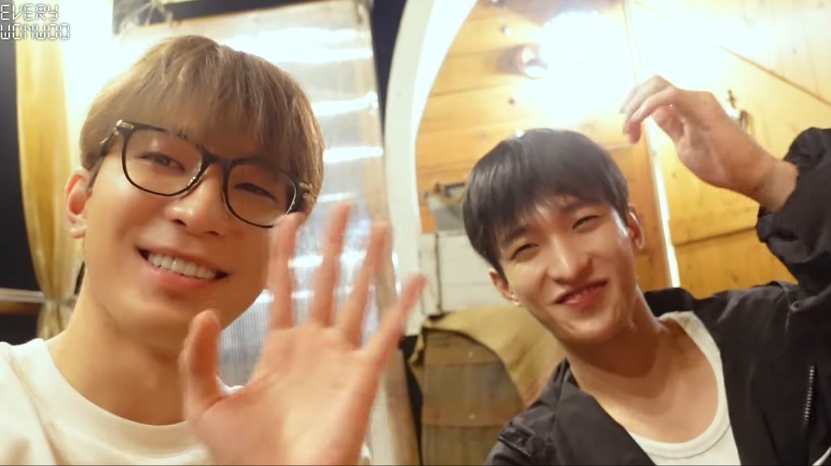 sounds_of_cheol's tweet photo. wonwoo and dokyeom 🤎 https://t.co/VGymHzqtUt