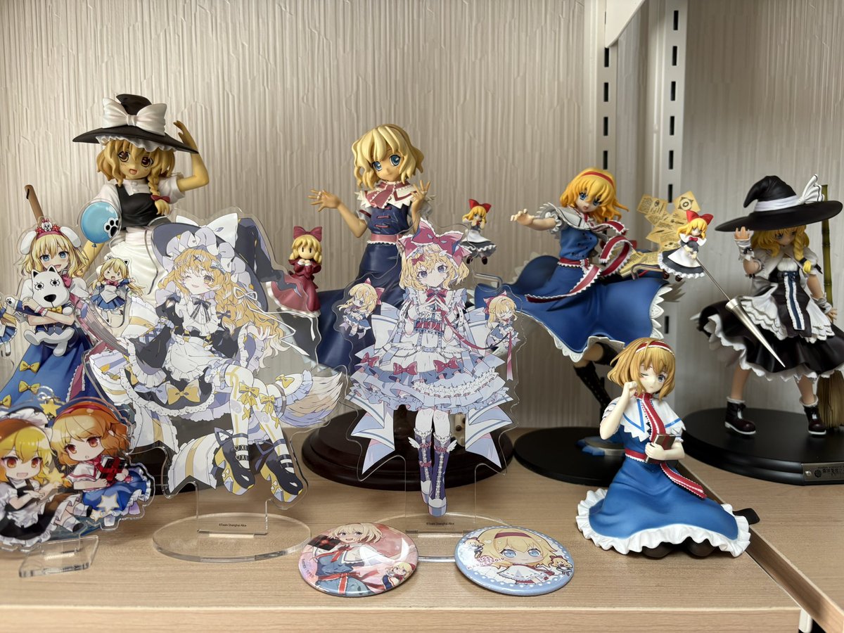 kiyo_mariari's tweet photo. マリアリグッズコーナーが充実してきました🥰
狭い部屋なので厳選して集めてます😋 https://t.co/rtYc5j4mck
