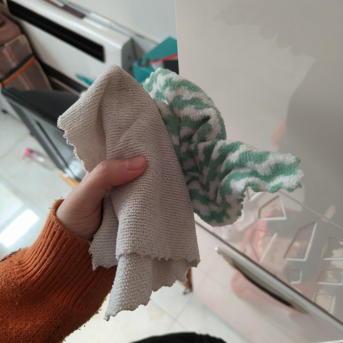dorothycath4eri's tweet photo. Just fumbled my coffee on the street, tears pricking my eyes—then a stranger knelt to help wipe my clothes, handed me a warm napkin and said "no mess worth crying over". Made my whole day. https://t.co/vDOnCmwoTr