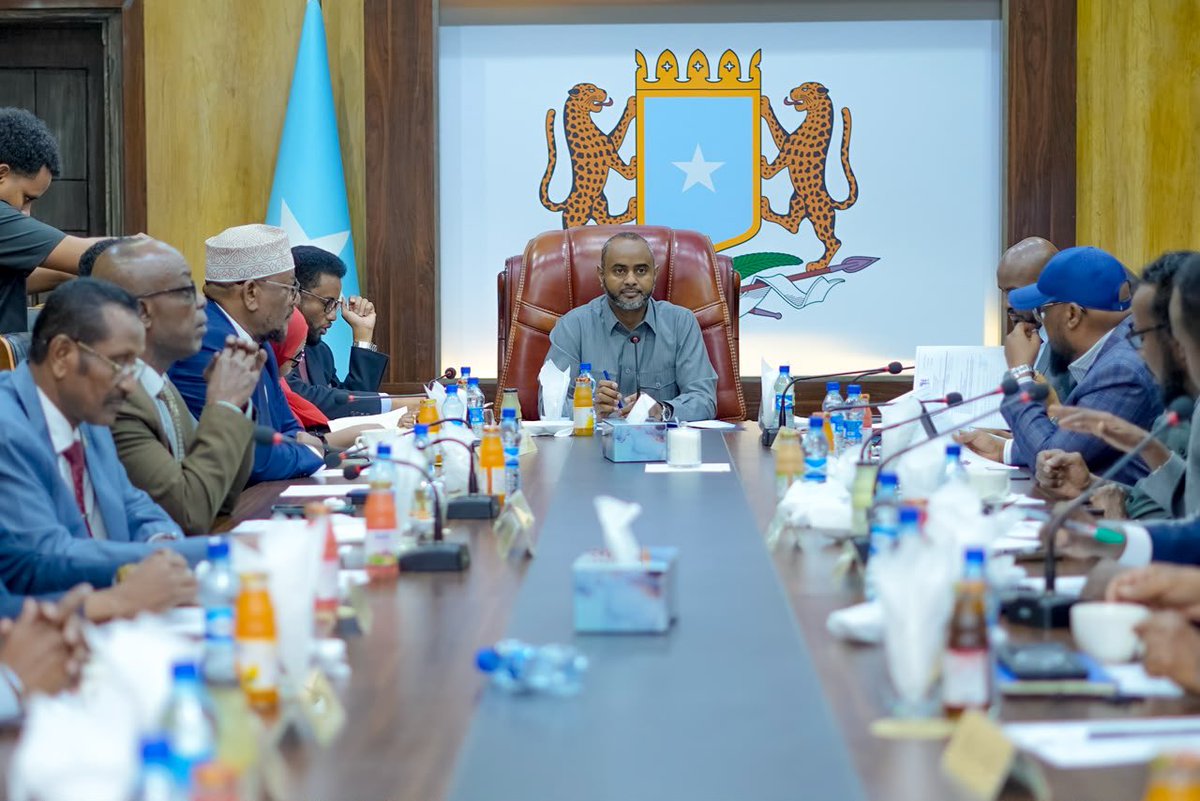 Amohamednur's tweet photo. Today, I chaired the weekly meeting of the House of the People’s Standing Committee, where we focused on accelerating consideration of bills currently before the Committees and approved the agenda for the House’s 7th week of sittings.

Among the key items on the agenda is a debate on the threats posed by piracy.