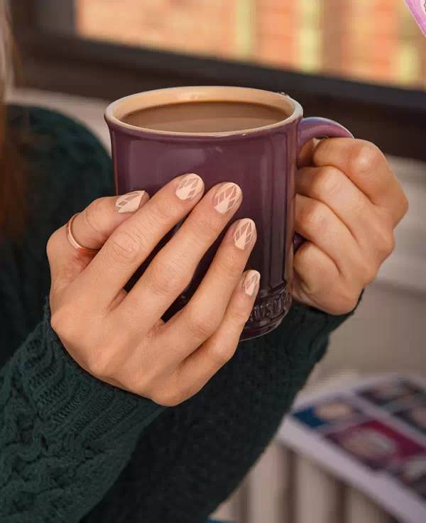 shrij194023's tweet photo. [Tired of plain mugs DIY a cool marble-patterned one with nail polish u0026 water! Super easy 10-minute craft for daily use. 10/10 recommend ] https://t.co/KcNshFB36d