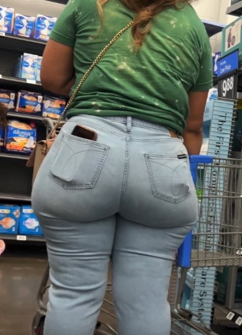 angel_disarray's tweet photo. pear shaped milf at walmart

#candids #candid #creepshot #candidass https://t.co/BBsqFbbM5O