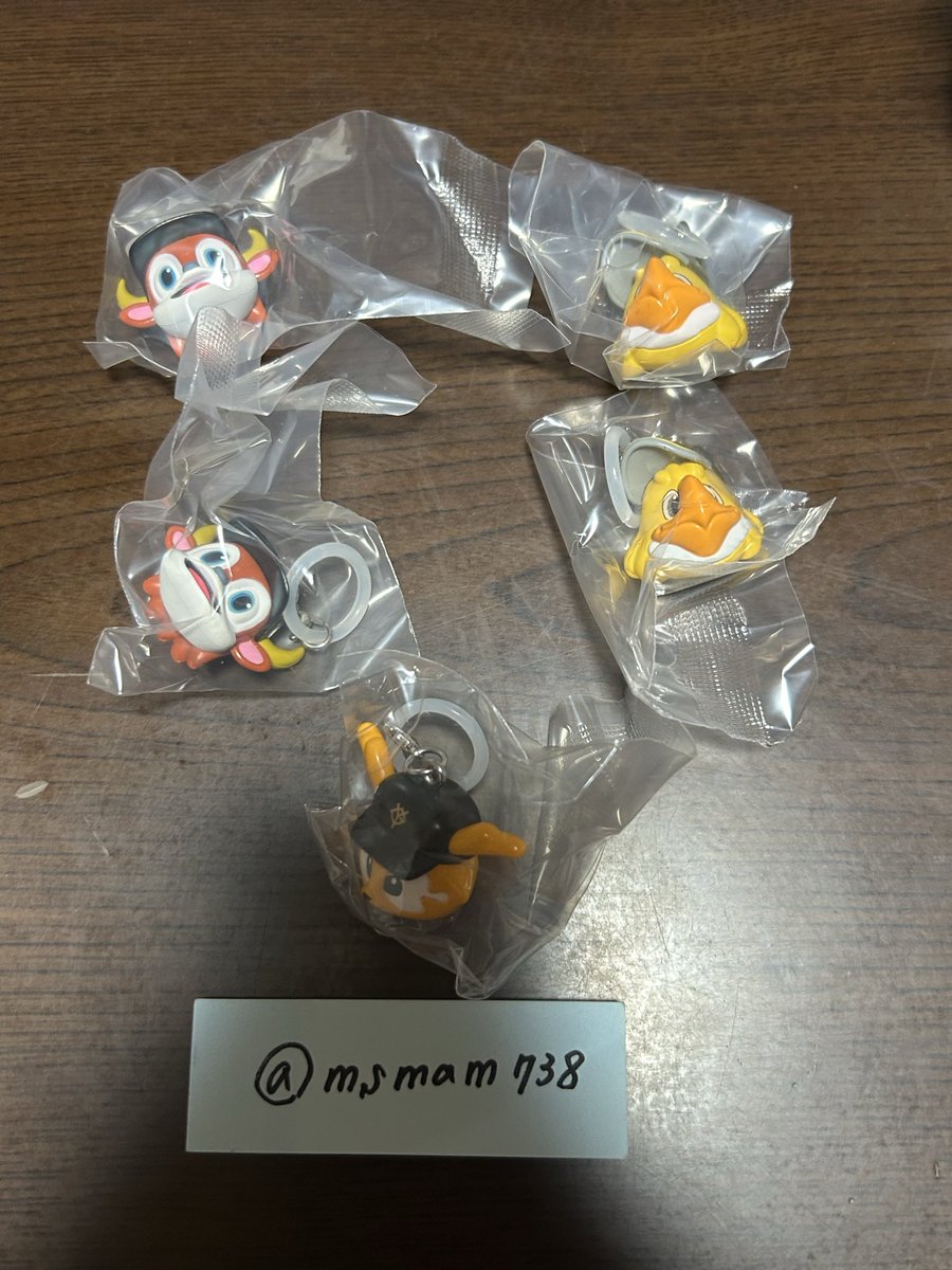 msmam738's tweet photo. 【交換】プロ野球マスコット めじるしアクセサリー

譲：ジャビット ハリーホーク2 バファローブル2
求：つば九郎 スターマン ドアラ

郵送のみ
検索からでもお気軽にお声掛けください https://t.co/SSj86EWHgx