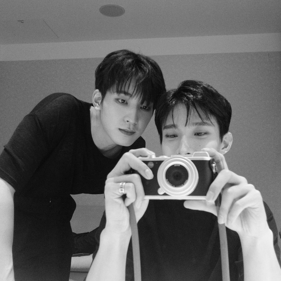 jeononutime's tweet photo. wonkyeom bonding with camera as always ♡ https://t.co/suLc8pfqMo