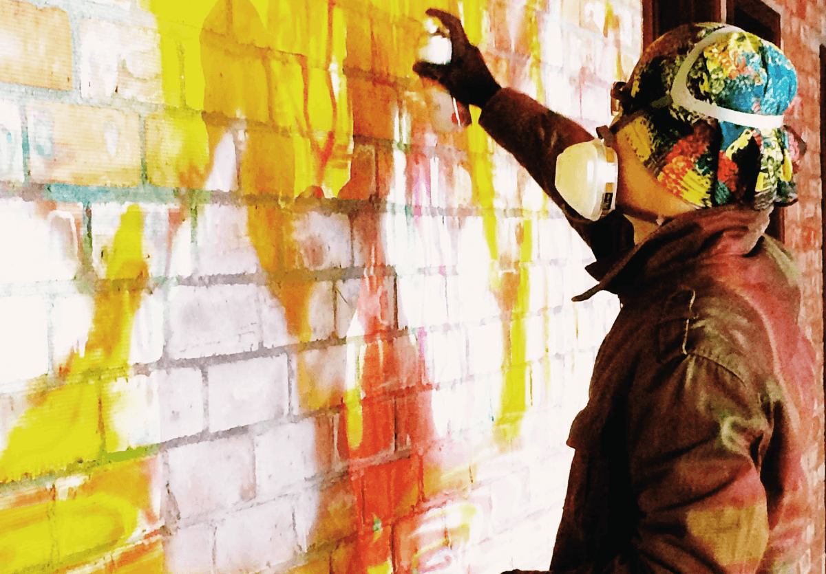 aline890693's tweet photo. Step into a vibrant street art studio—stroke spray paint across canvas, feel the color bloom, and let your inner artist run wild today. https://t.co/UBLt78IMNG